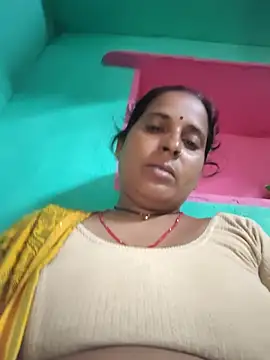 Reena_lodha stripchat live cam model