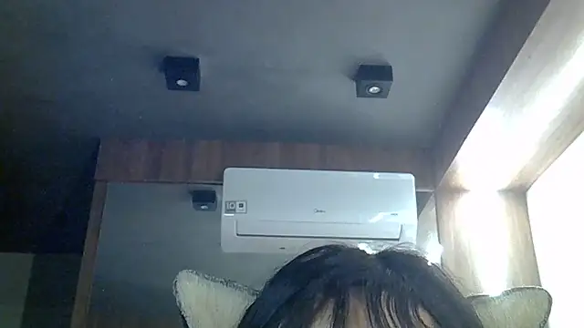 SkinnyKitten stripchat live cam model