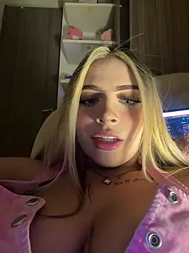 MiaWhitePink_ stripchat live cam model