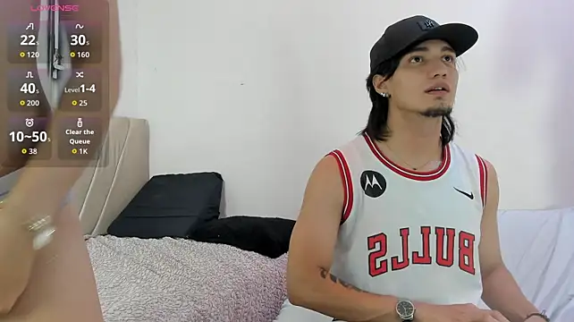sweetauracouple stripchat live cam model