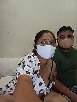 Desi_Friends stripchat live cam model