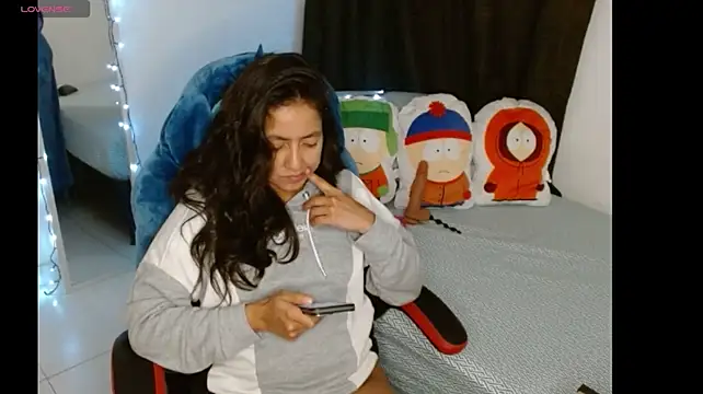 NovahPerotti stripchat live cam model