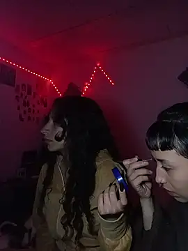 AlexxaAndRileyy stripchat live cam model