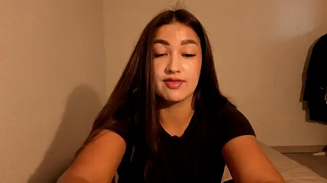 Aria_Blisss stripchat live cam model