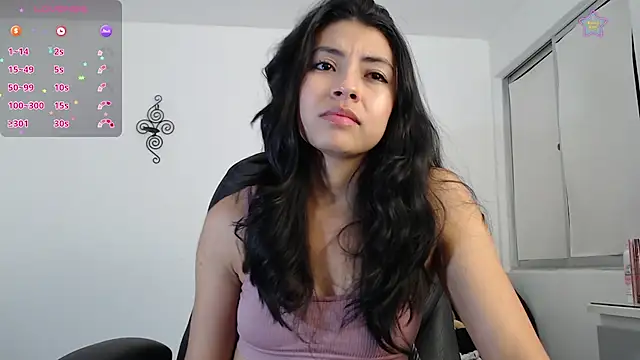 ellajonz stripchat live cam model