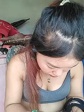 lylylove stripchat live cam model