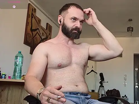 GipsyKingRo stripchat live cam model