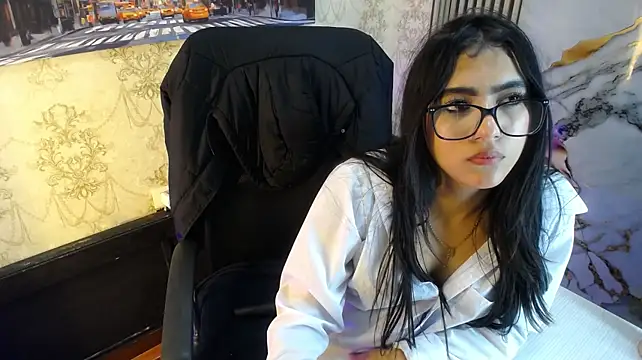 Holly_Watson_ stripchat live cam model