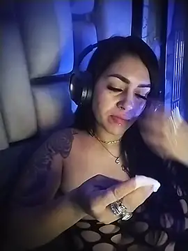 chelaqueen_ stripchat live cam model