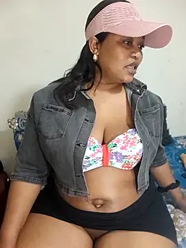 OpulentVixen stripchat live cam model