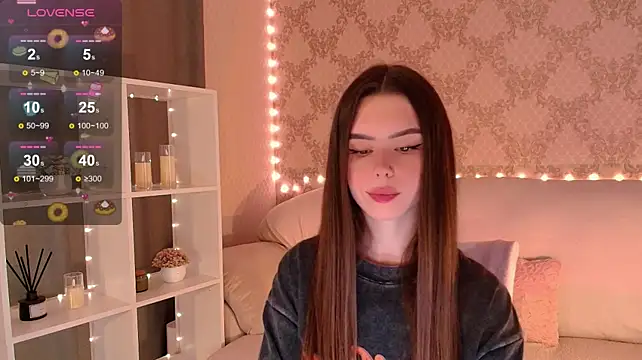 HolyMiax stripchat live cam model
