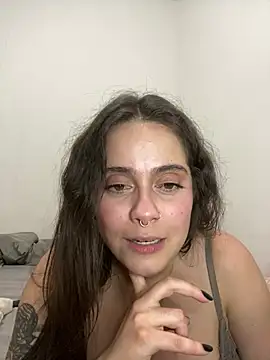 PutaYasmim stripchat live cam model