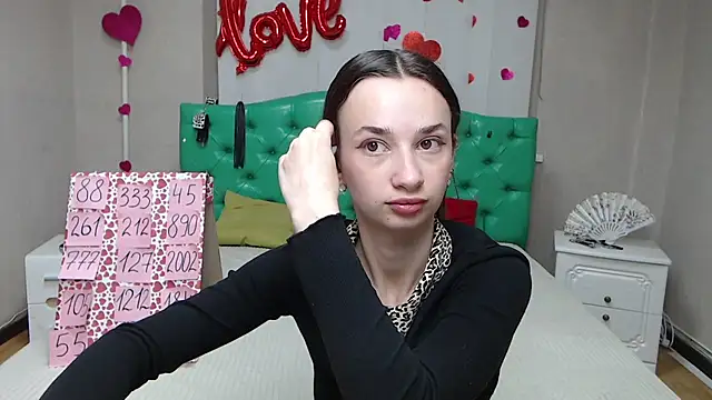 Je55icaBreeze stripchat live cam model