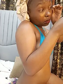 yellowvenorm stripchat live cam model
