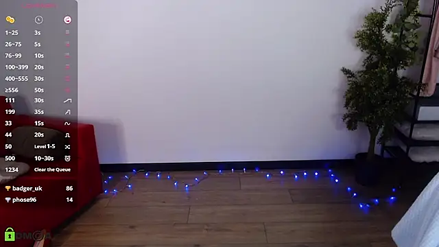 VickyGolden stripchat live cam model