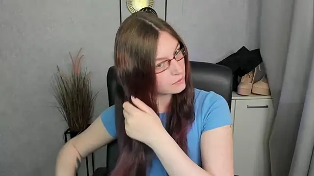 emmaxDelight stripchat live cam model