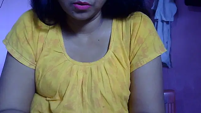 Pooja-suman stripchat live cam model