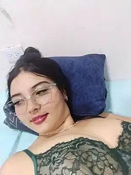 Valeria_allurin stripchat live cam model