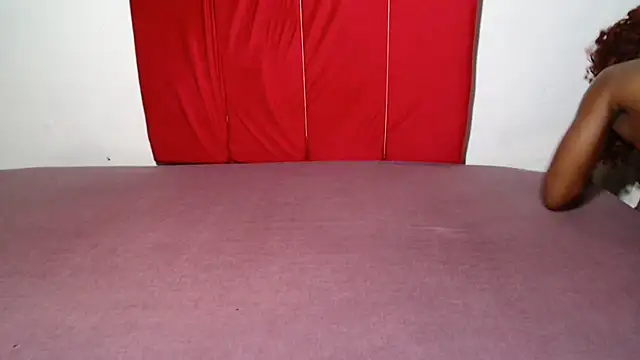 Tianaah stripchat live cam model