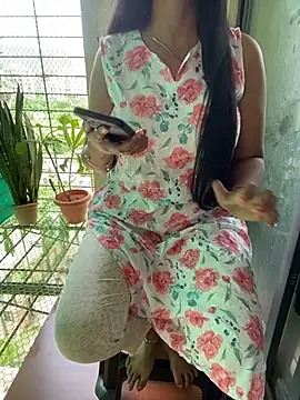 LoveJourney stripchat live cam model