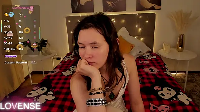 Emily_Strikeee stripchat live cam model