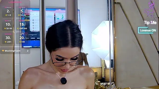 AishaSkye stripchat live cam model