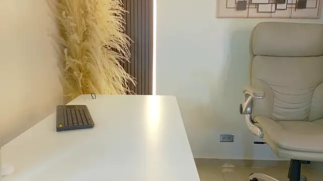 lulu_072 stripchat live cam model