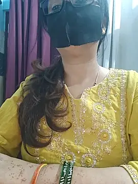 Aishwaryaa_69 stripchat live cam model