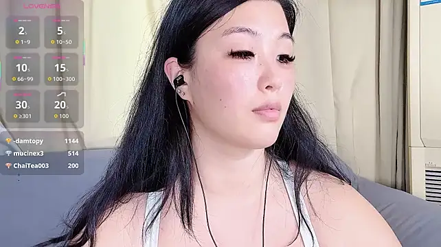 Tavie1744 stripchat live cam model