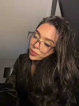 Samantha_Bernardo stripchat live cam model