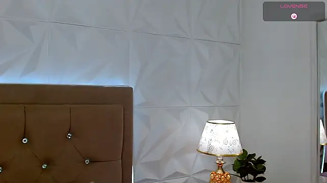 Gwen_drew stripchat live cam model