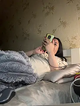 Naughtbaby_2025 stripchat live cam model