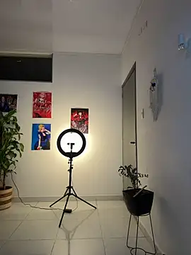 18_salo stripchat live cam model