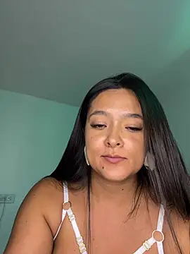 cristina1800 stripchat live cam model