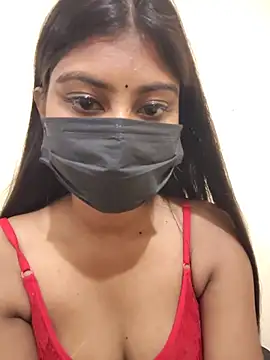 RAGNI-Love stripchat live cam model