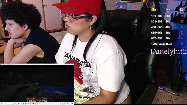 Danelyhit stripchat live cam model