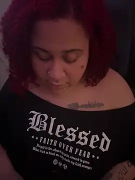 Juicyjordie stripchat live cam model