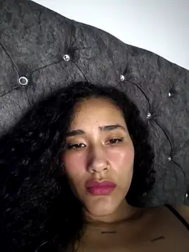 jaderossxx stripchat live cam model