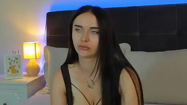 KellyWhites stripchat live cam model