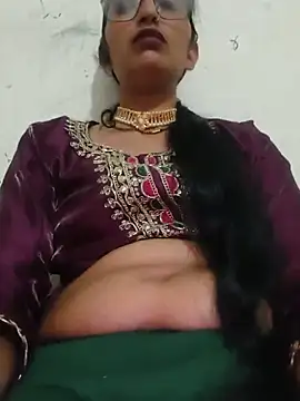 Pooja_shre stripchat live cam model