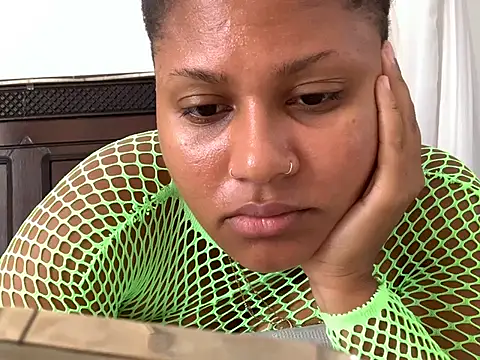 madelltheebony stripchat live cam model