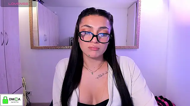 EricaVanderhill stripchat live cam model