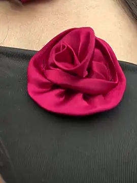 luna-sisi stripchat live cam model