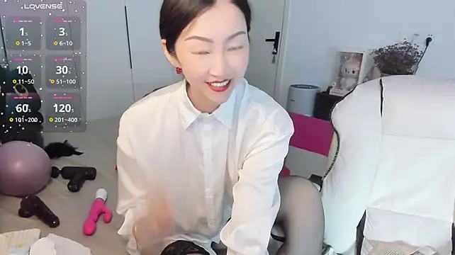 paopao-a stripchat live cam model