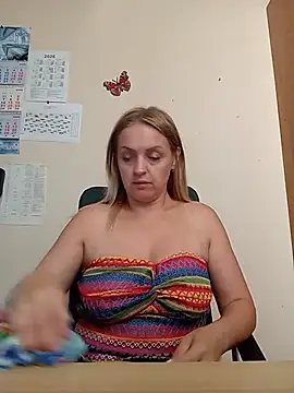 Ami_Foxy stripchat live cam model