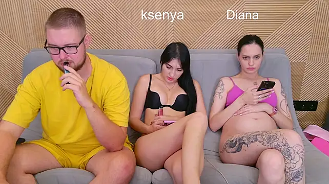 Ksenny stripchat live cam model