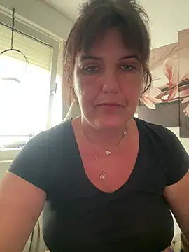 NatiLove35 stripchat live cam model