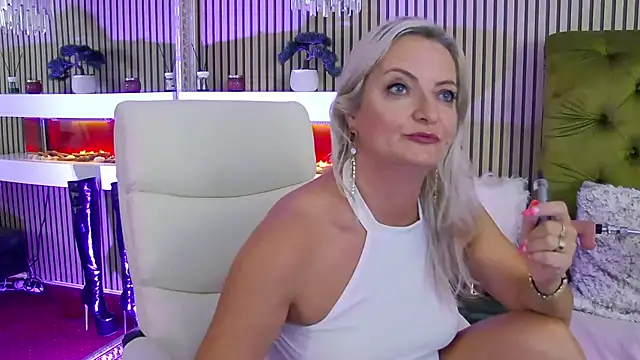 LadyTouch stripchat live cam model