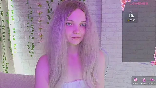 AnimeAlica18 stripchat live cam model
