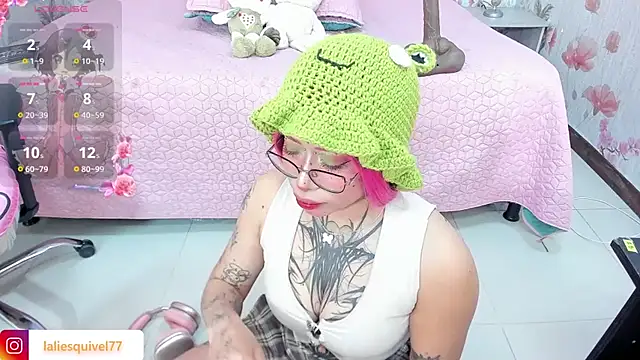 SafiroAgataaa stripchat live cam model